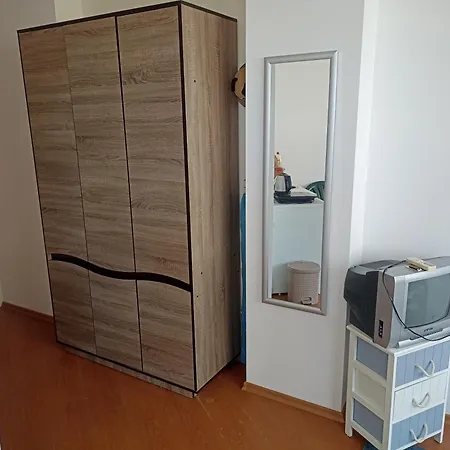 公寓 Rainbow Luci 阳光海滩