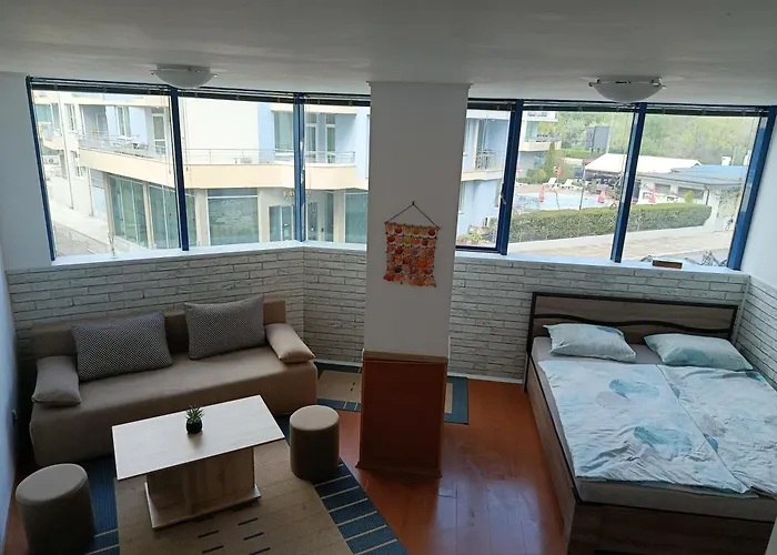 Apartament Rainbow Luci *